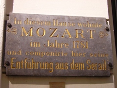 Mozart Gedenktafel in der Milchgasse in Wien